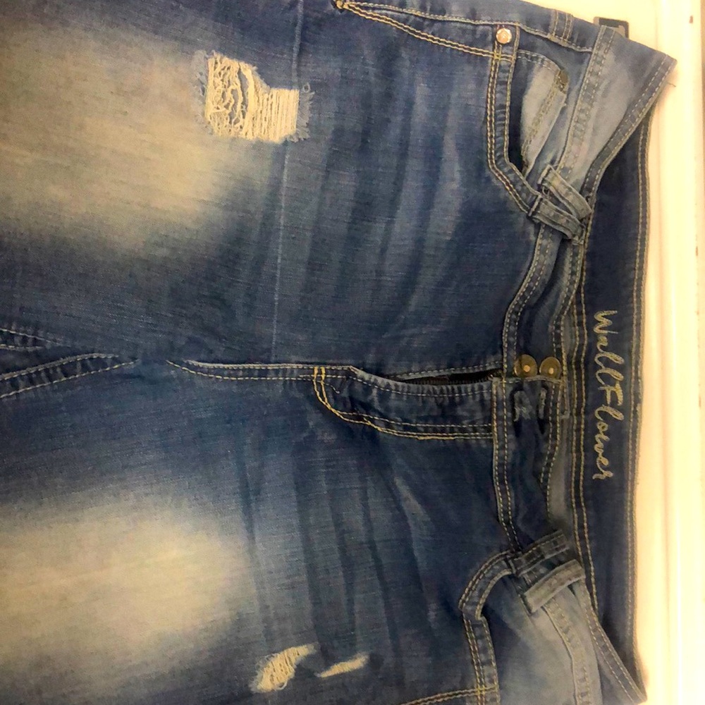 Wallflower bootcut jeans- some wear size 16